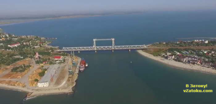 Впечатляющее видео: мост в Затоке с высоты